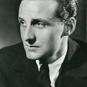 تصویر هنرمند Patrick Macnee