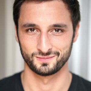 تصویر هنرمند Antoine Croset تصویر هنرمند Antoine Croset
