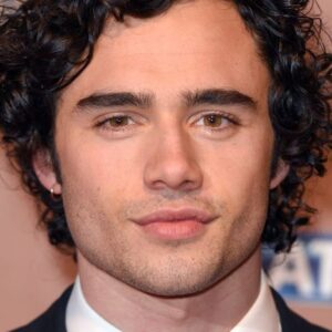 تصویر هنرمند Toby Sebastian