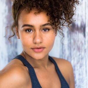 تصویر هنرمند Briana McLean تصویر هنرمند Briana McLean