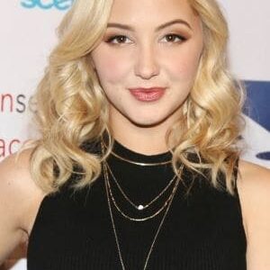تصویر هنرمند Audrey Whitby تصویر هنرمند Audrey Whitby