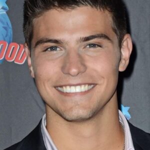 تصویر هنرمند Luke Bilyk تصویر هنرمند Luke Bilyk