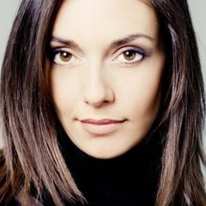 تصویر هنرمند Cristina Serafini تصویر هنرمند Cristina Serafini