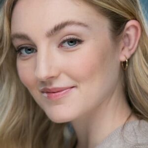 تصویر هنرمند Charlotte Creaghan تصویر هنرمند Charlotte Creaghan
