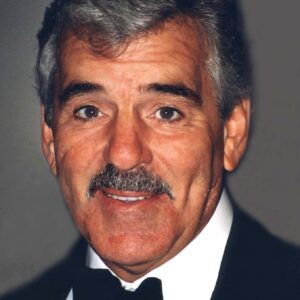تصویر هنرمند Dennis Farina