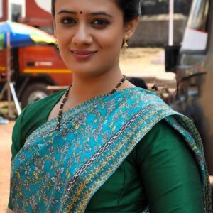 تصویر هنرمند Spruha Joshi