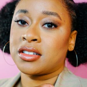 تصویر هنرمند Phoebe Robinson