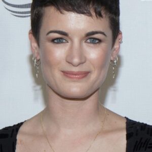 تصویر هنرمند Georgia Oakley تصویر هنرمند Georgia Oakley
