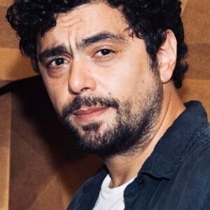 تصویر هنرمند Alberto Ajaka تصویر هنرمند Alberto Ajaka