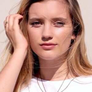 تصویر هنرمند Mia Healey