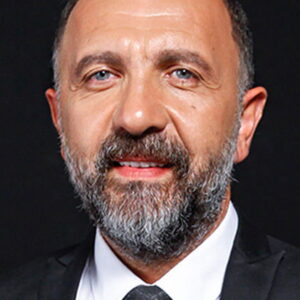 تصویر هنرمند Ertuğrul Postoğlu