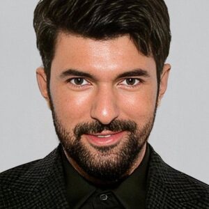 تصویر هنرمند Engin Akyürek