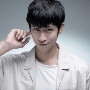 Photo of artist Jordan Lee Seung-Yuen