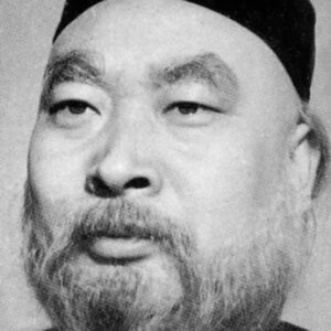 Photo of artist Cao Zengyin