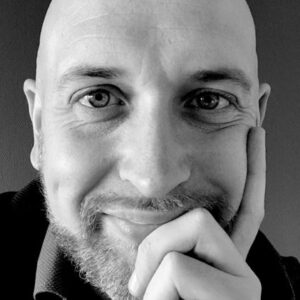 Photo of artist Maurice Schutte