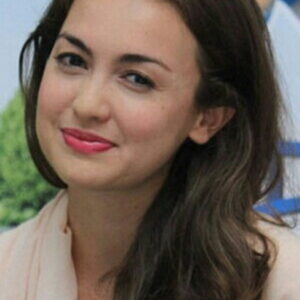 Rianti Cartwright