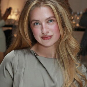Anaïs Gallagher